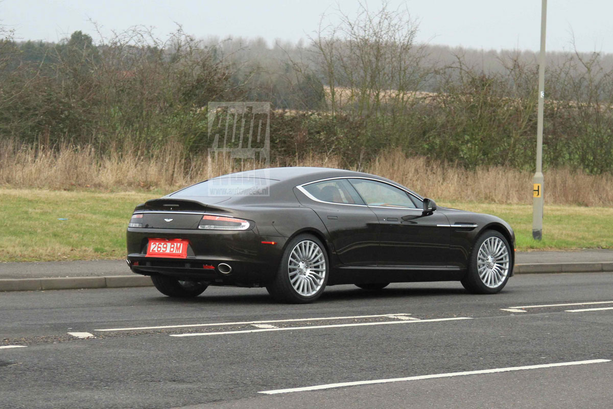 Aston Martin V8 Vantage Roadster 2012 - 5 agosto 2013 - Autogespot