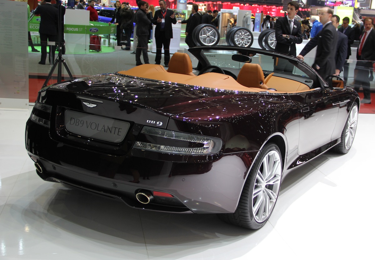 DB9 Volante in Amethyst Red - rear