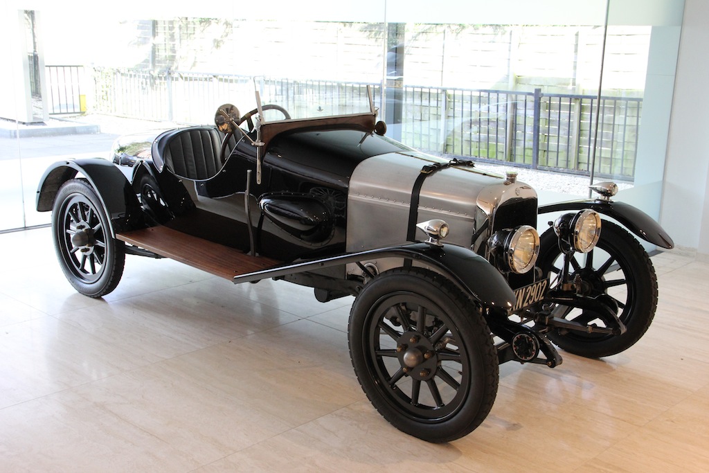 Aston Martin A3 - front 3:4