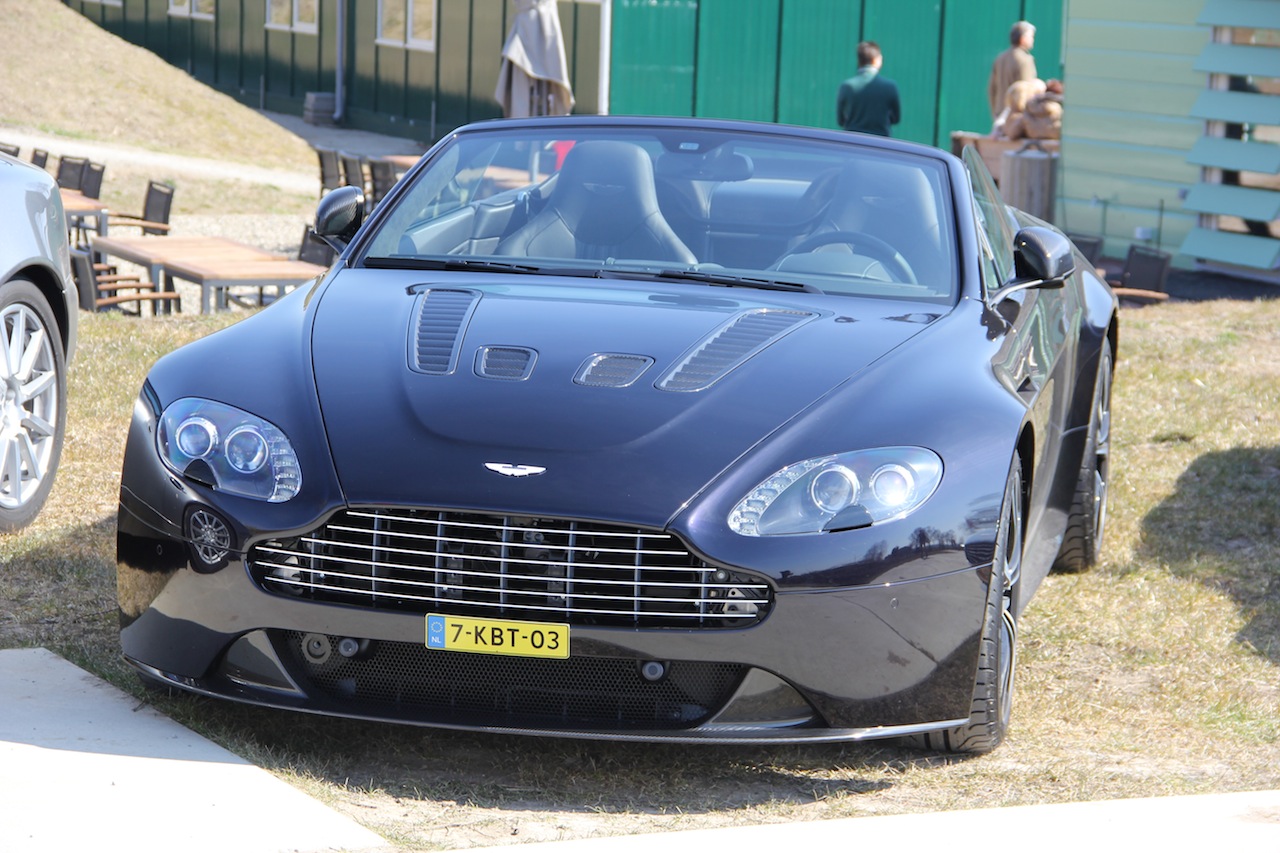 PBSM0413 - V12 Vantage Roadster