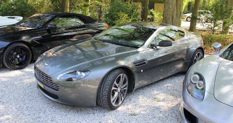 V8 Vantage V12 wheels - front