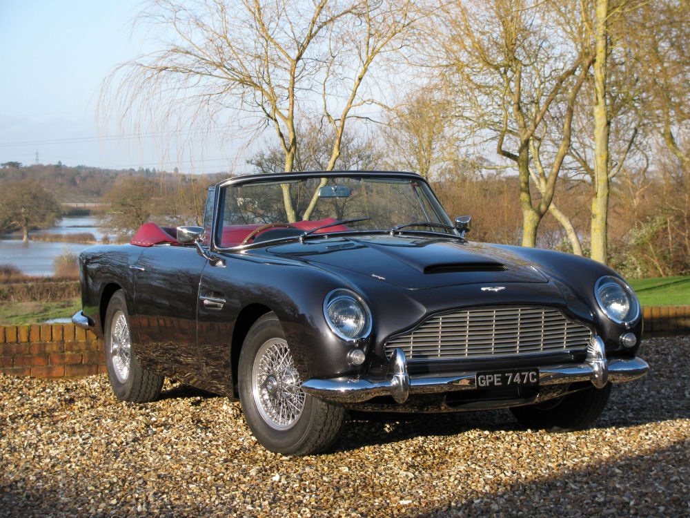 Aston Martin DB5 convertible - front