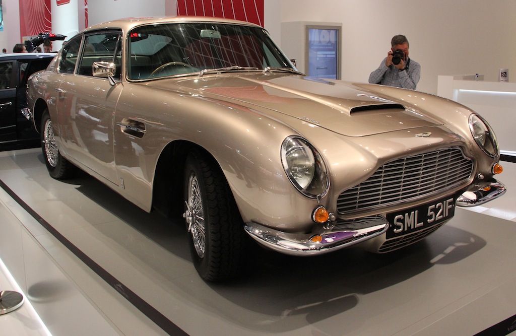 DB6 Vantage - front right