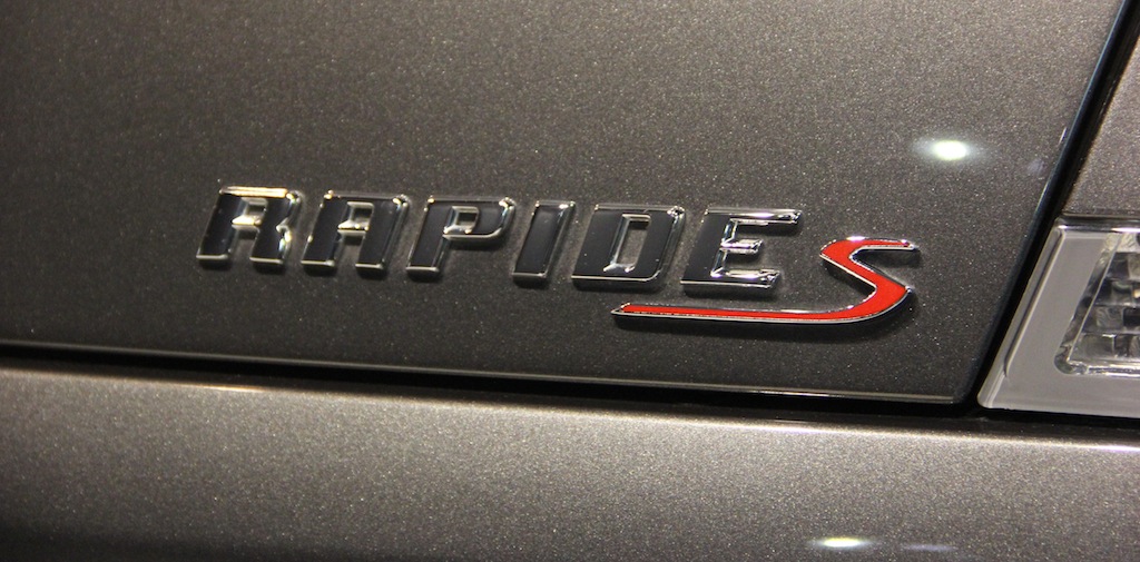 Rapide S in Meteorite Silver - badge