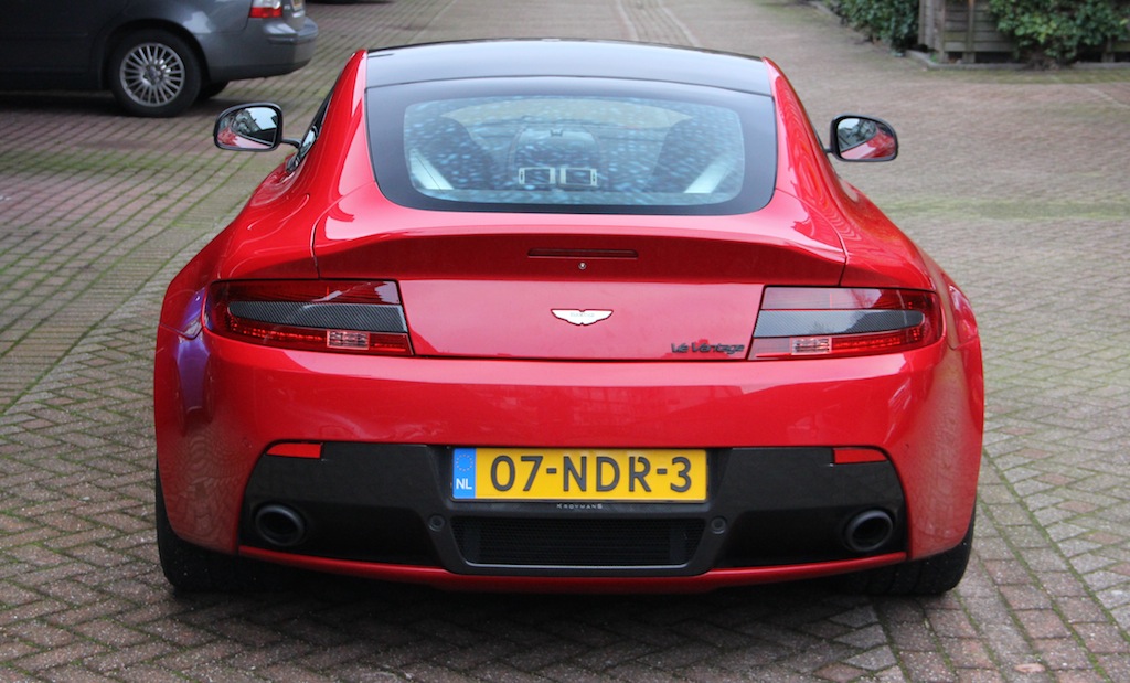 Red rear lamps with CF inlays - 1