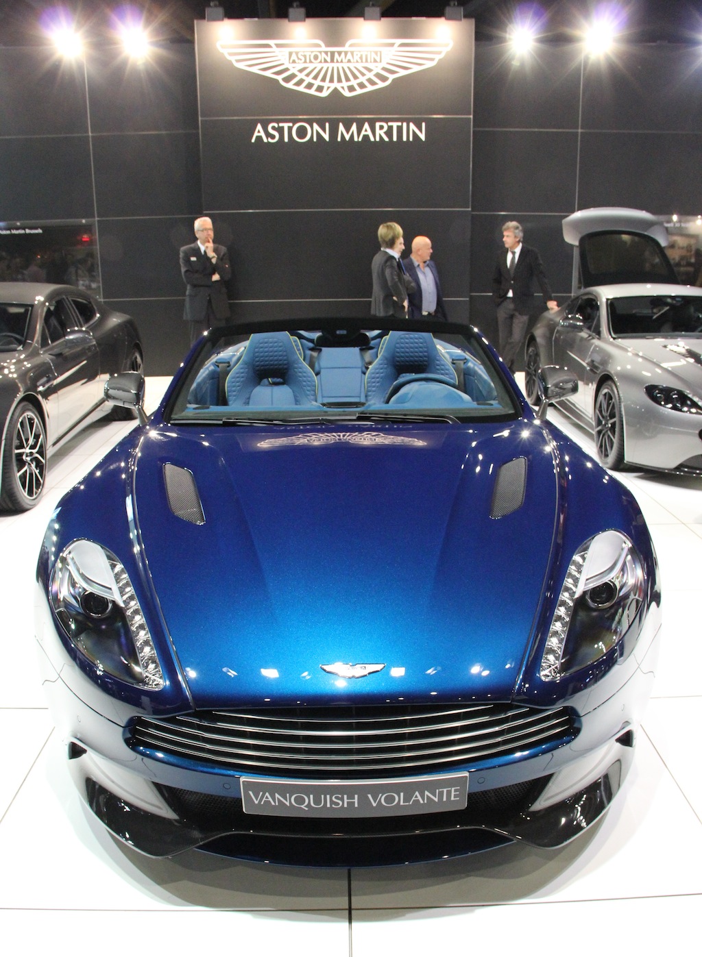 Vanquish in Ocellus Teal - front with logo
