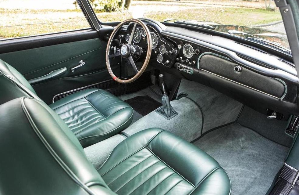 1962 Aston Martin Db4 Gt Sold For Nearly 1 2 Million Euro