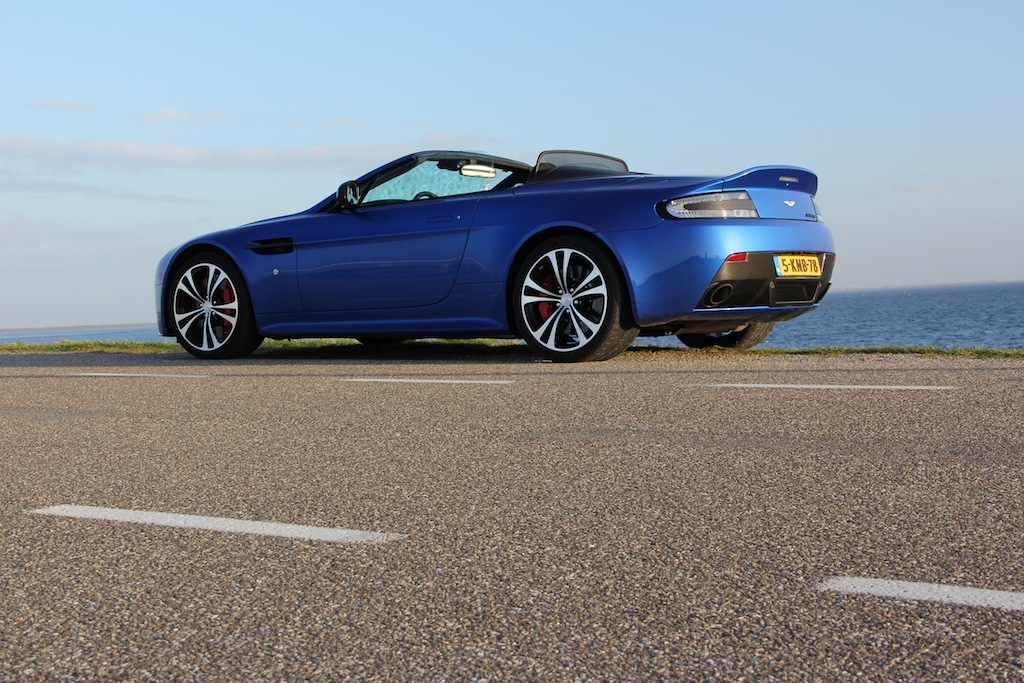 V12 Vantage Roadster - Cobalt Blue - 5918