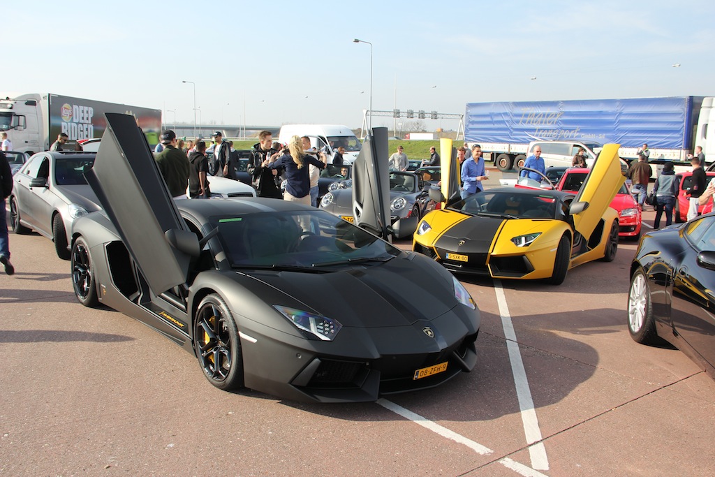 Two Avendators at the fuel stop