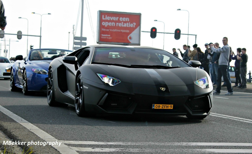 V12 Roadster hiding behind Aventador - by Mitchell Bekker