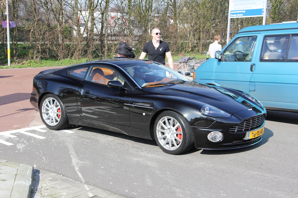 V12 Vanquish S