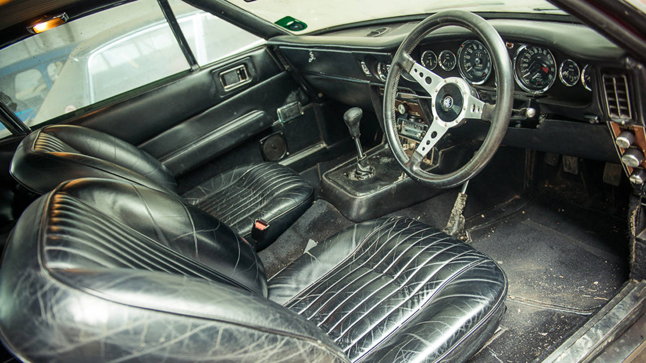 1969-Aston-Martin-DBS-Vantage-interior-lg
