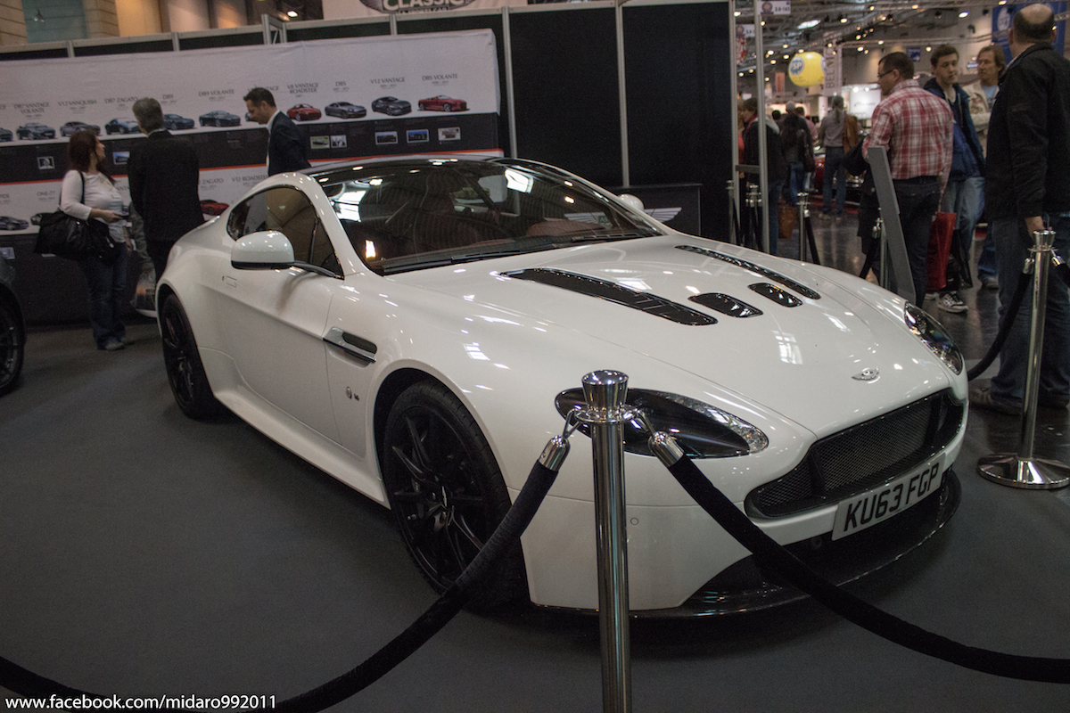 V12 Vantage S - front