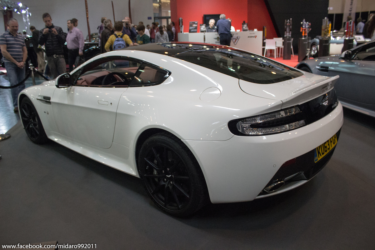 V12 Vantage S - rear