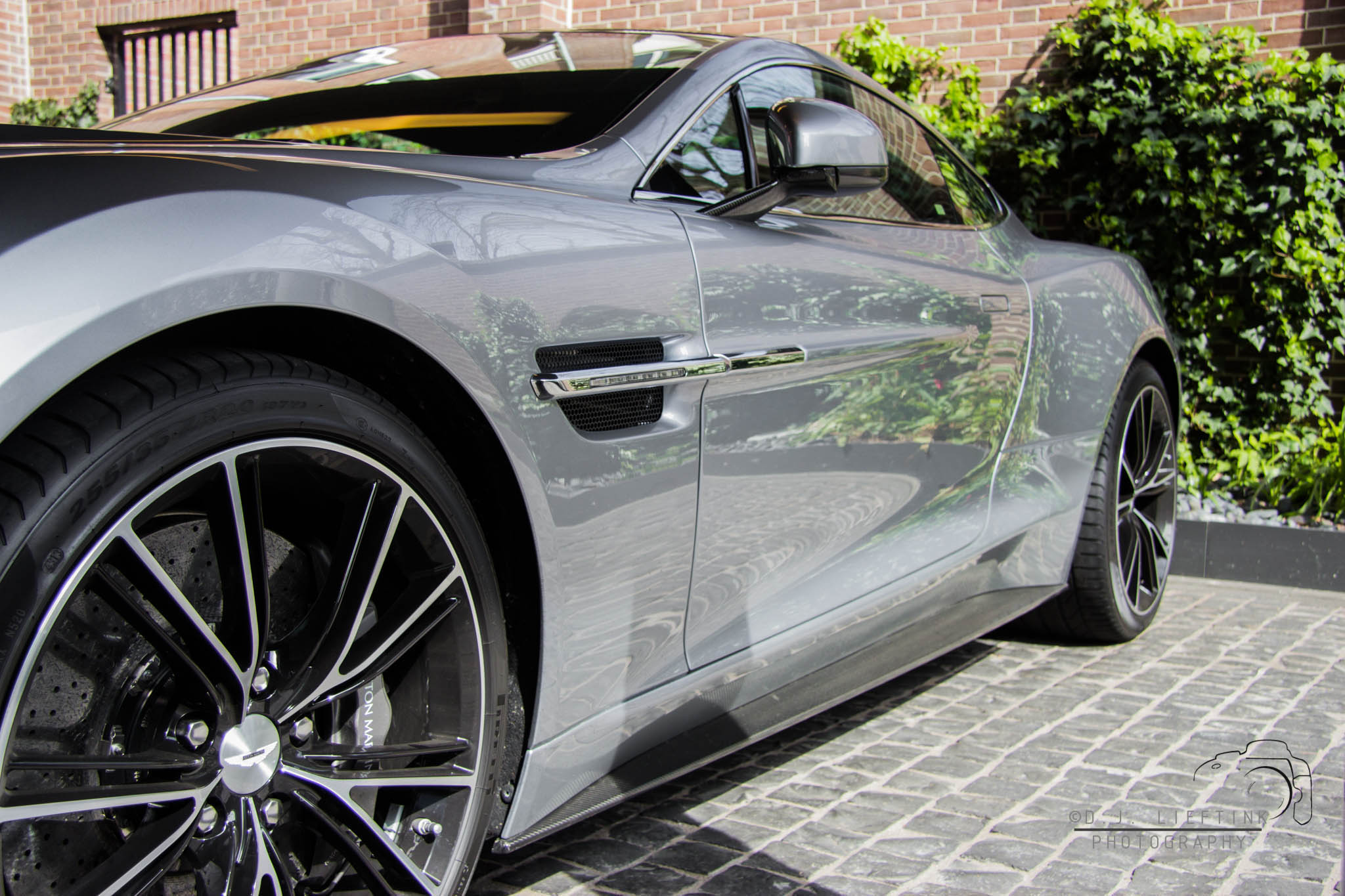 Vanquish Centenary Edition - 9070