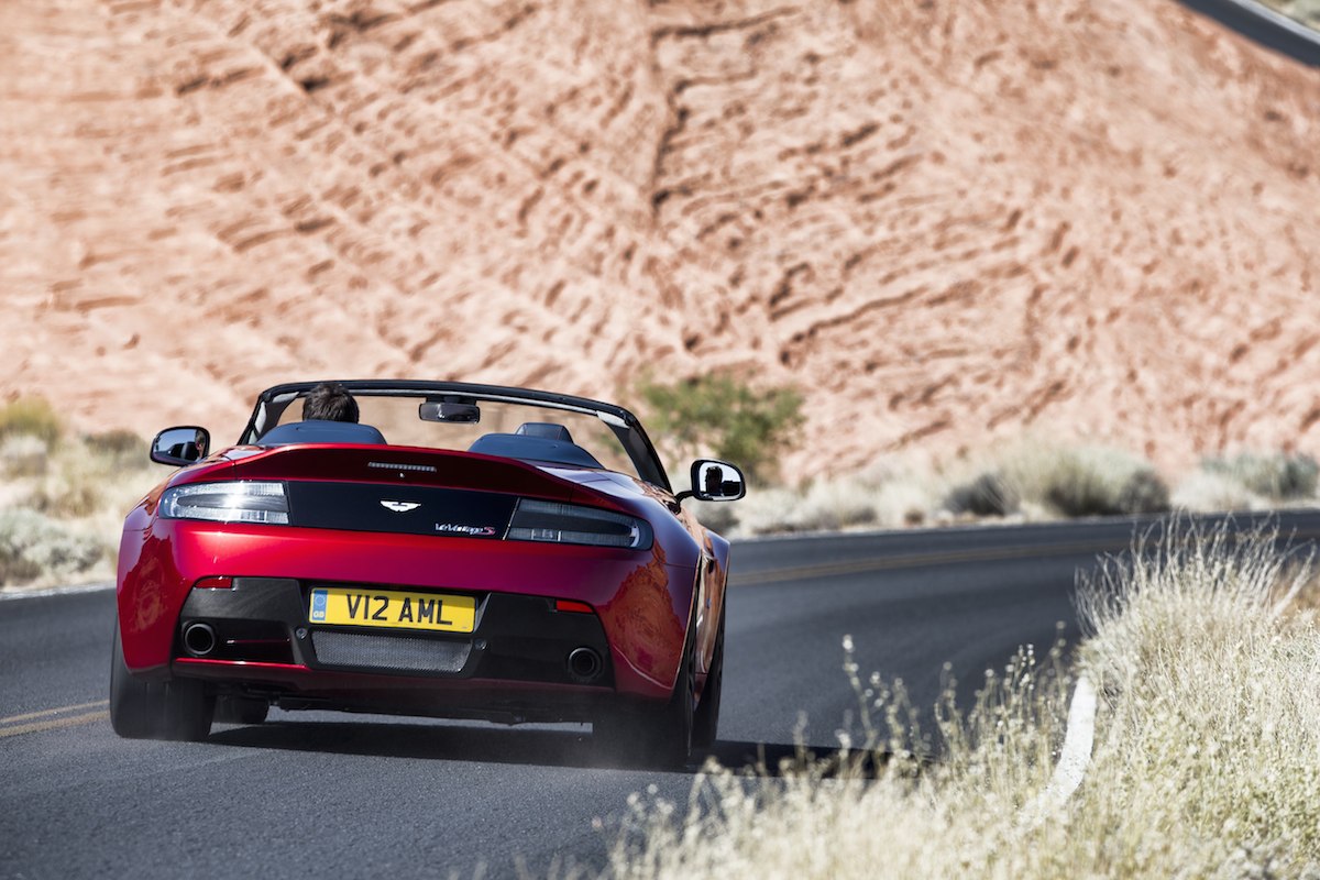 V12 Vantage S Roadster - 8