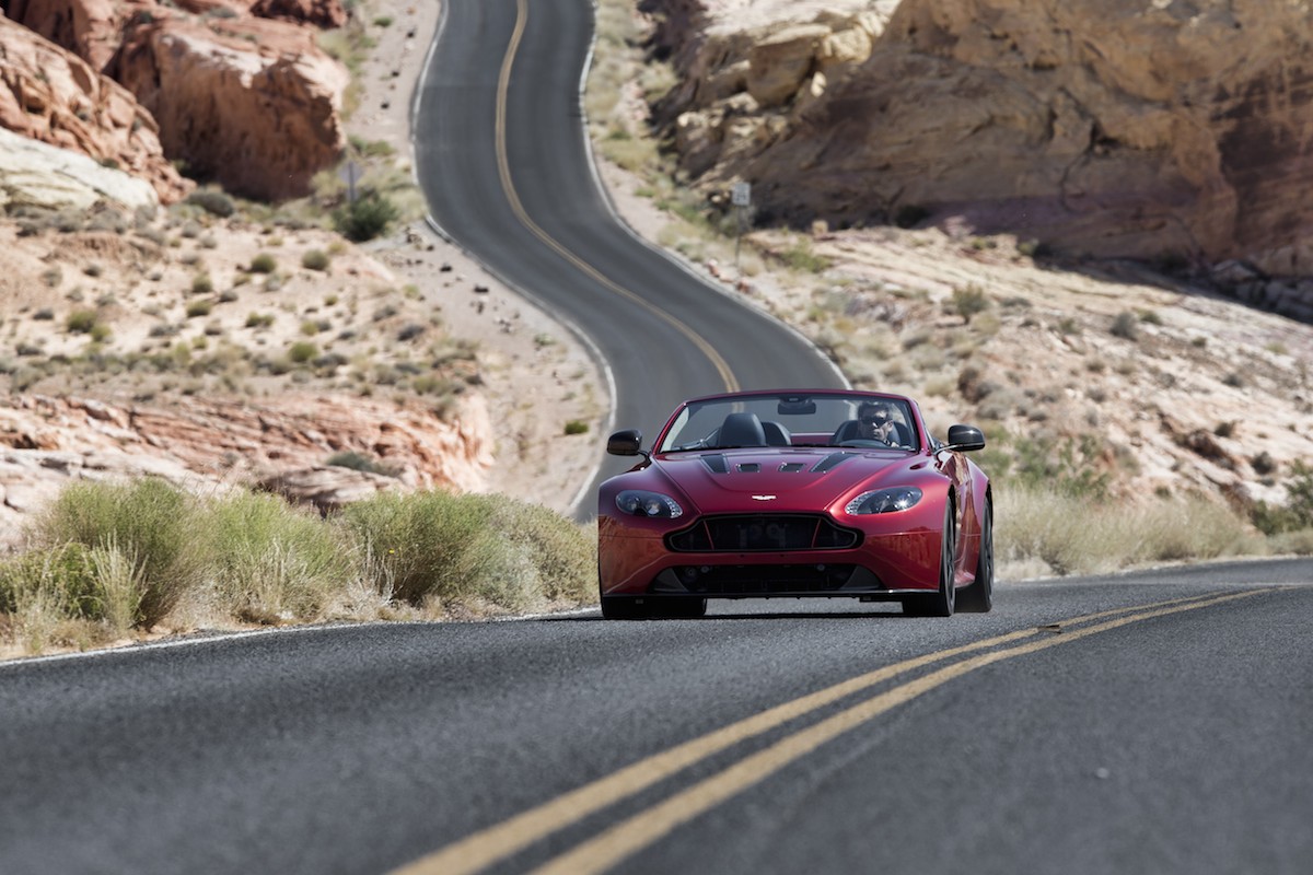 V12 Vantage S Roadster - 9