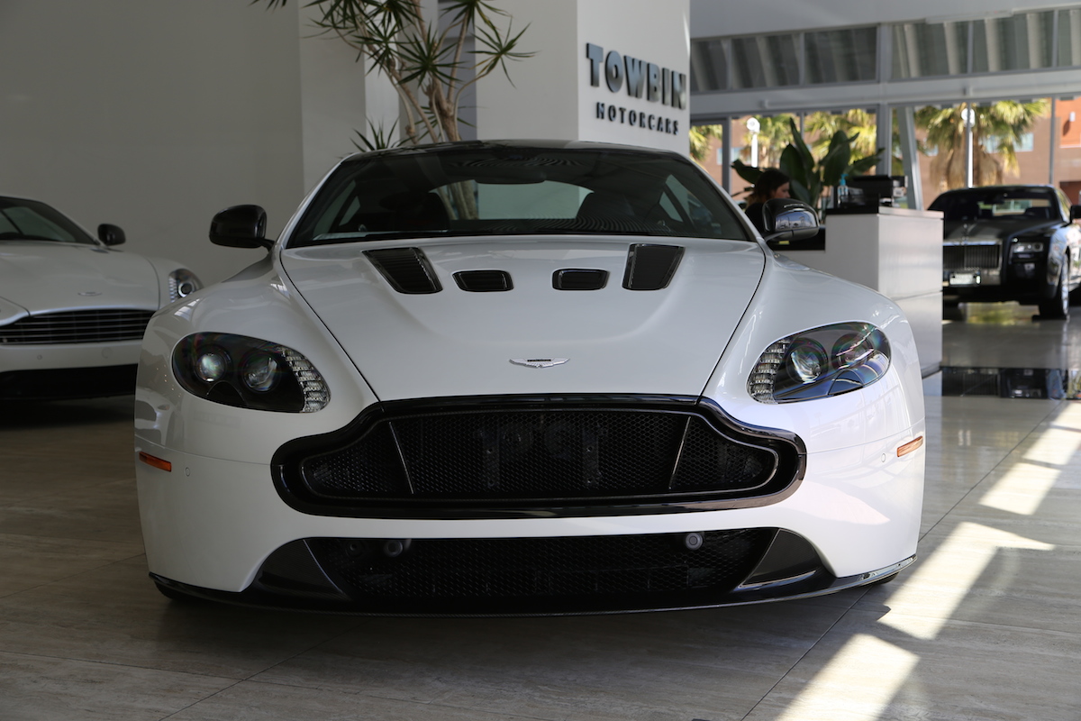 Towbin Vegas - V12 Vantage S - front