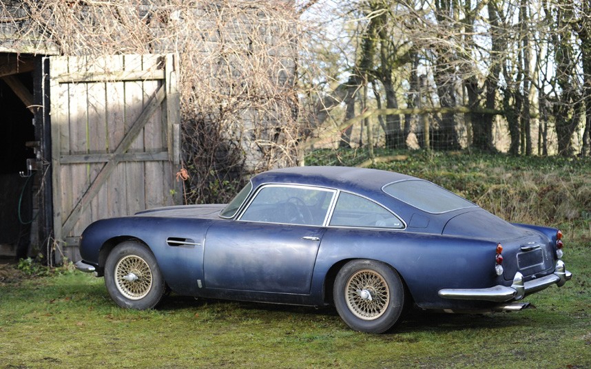 Aston Martin DB5 barn find - rear left